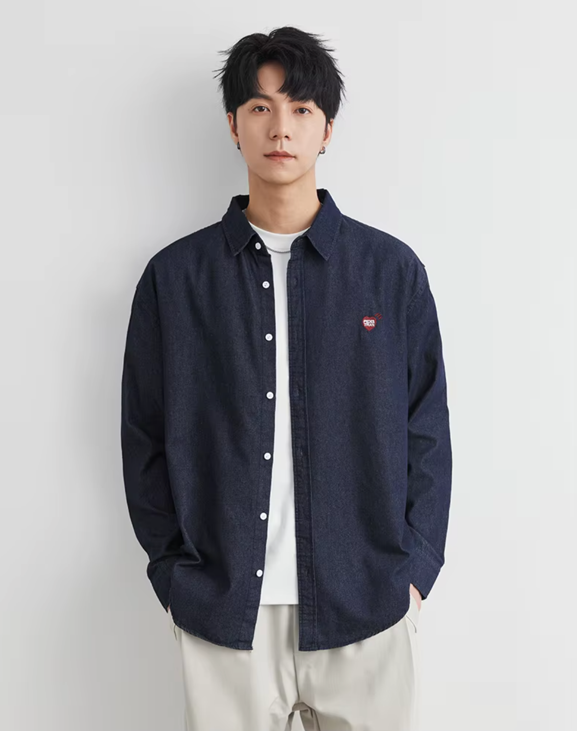 CHEMISE EN JEAN BRODÉE