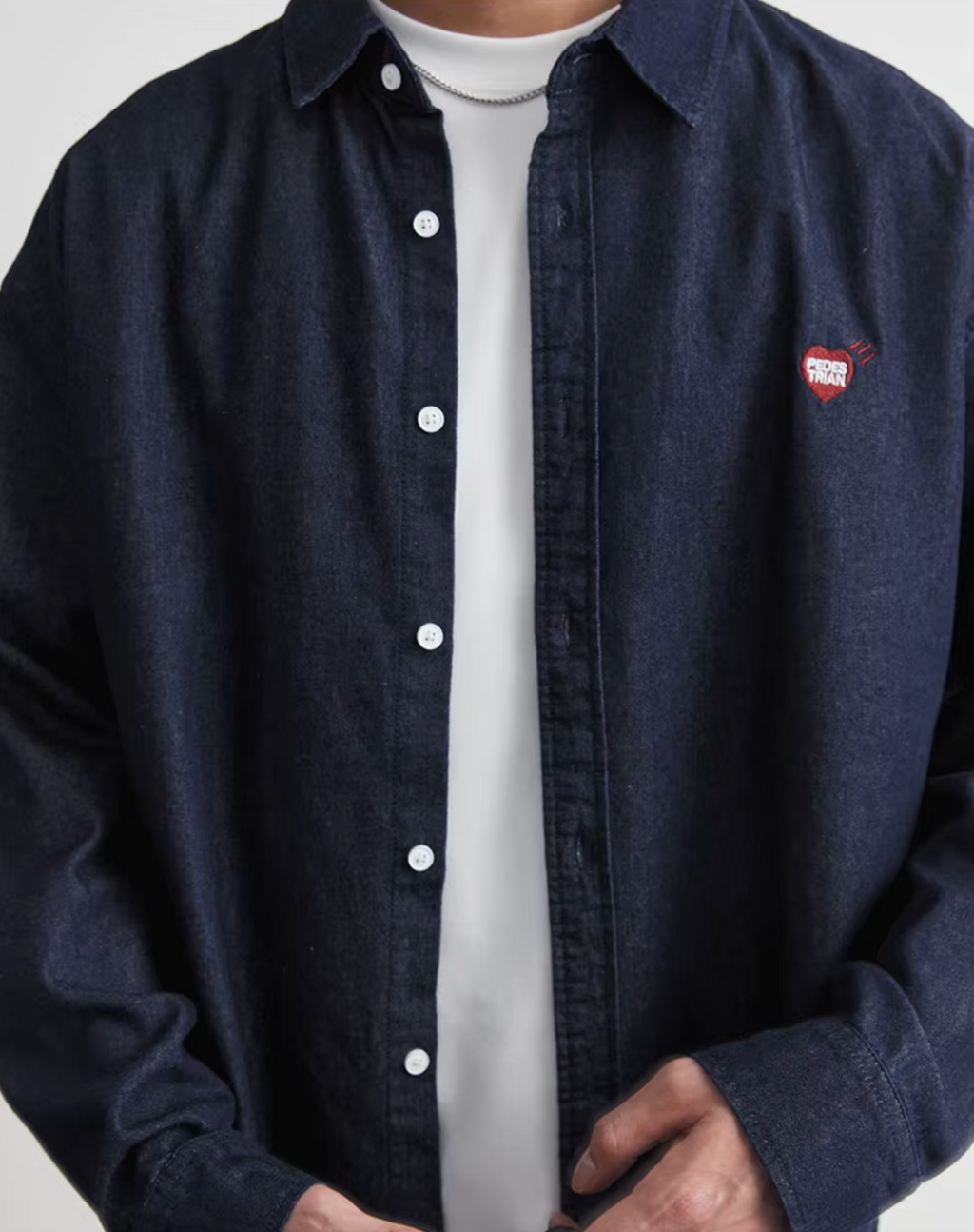 CHEMISE EN JEAN BRODÉE