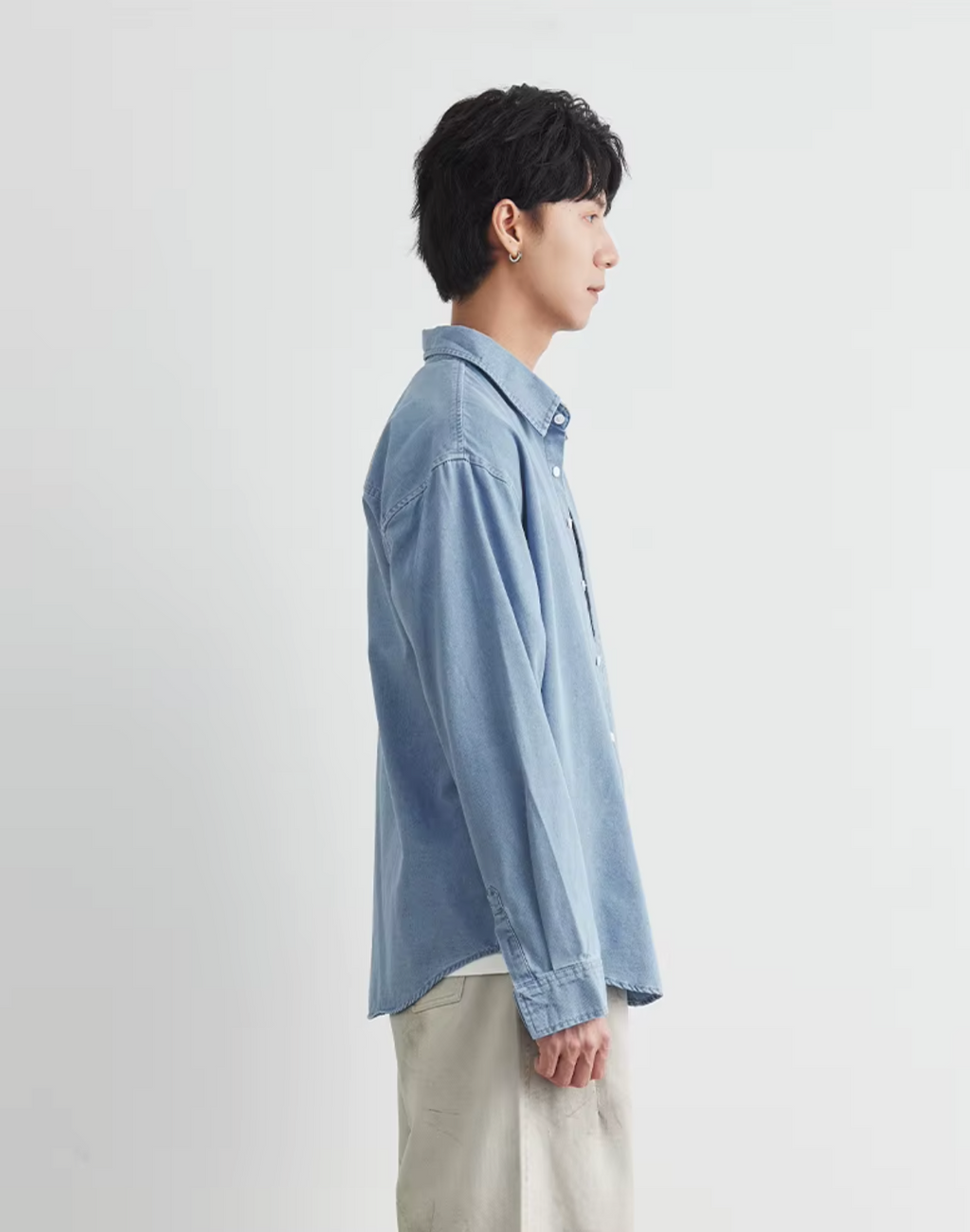 CHEMISE EN JEAN BRODÉE